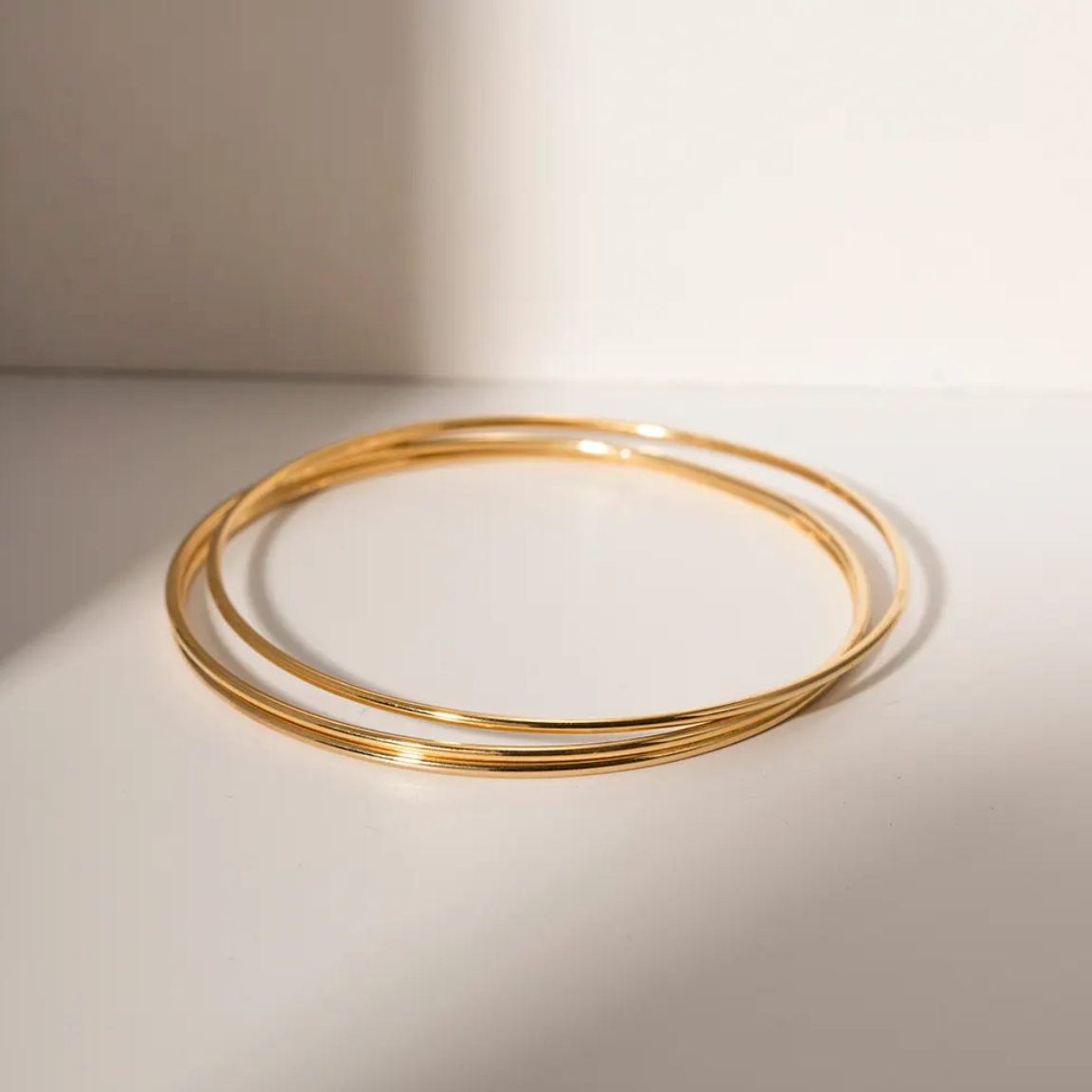 Thin Loop Bracelet